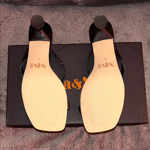 Elegant Black Tamara Sandal Heels - Picture 5 of 8